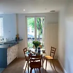 Bright & Stylish | Batignolles Daire