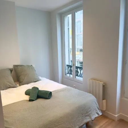 Lägenhet Bright & Stylish | Batignolles Paris